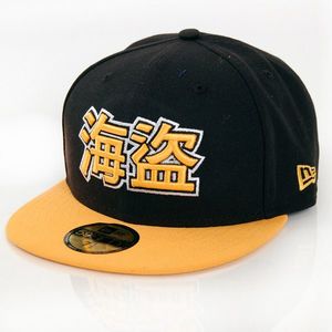 New Era Multilingual Pittsburgh Pirates Chinese Team Cap kép