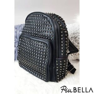 Rivete Bag - Fekete szegecselt hátizsák kép