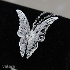 925-ös ezüst jelzésű nyaklánc pillangós medállal kép