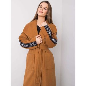 Light brown women´s coat with a belt kép