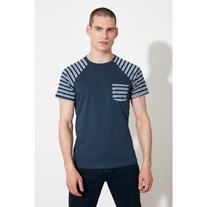 Trendyol Navy Blue Men Slim Fit T-Shirt kép