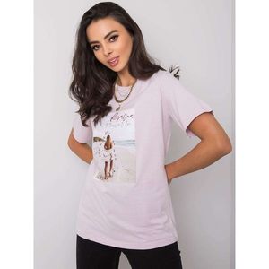 A lilac t-shirt with an application and a print kép