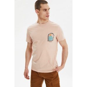 Trendyol Dried Rose Men's Regular Fit Crew Neck Short Sleeve Printed T-Shirt kép