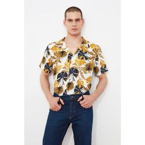 Trendyol Mustard Men Regular Fit Apron Collar Short Sleeve Tropical Shirt kép