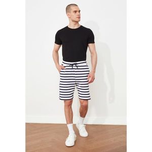 Trendyol White Men's Regular Fit Striped Shorts & Bermuda kép