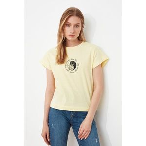 Trendyol Yellow Printed Semifitted Knitted T-Shirt kép