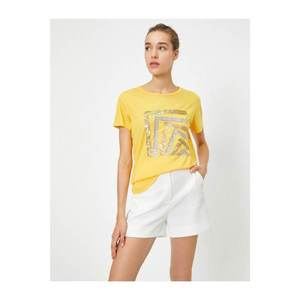Koton Women's Yellow Sequin Detailed Crew Neck T-Shirt kép