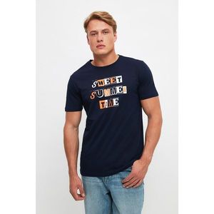 Trendyol Navy Blue Men Regular Fit Crew Neck Short Sleeved Printed T-Shirt kép