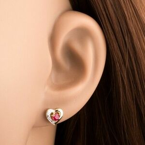585 arany fülbevaló - rózsaszín rubin kétszínű szív körvonalban, gravírozott kép