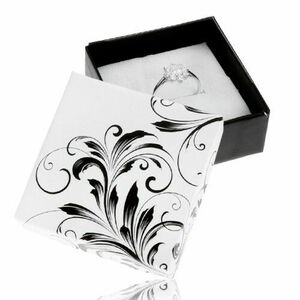 Fekete-fehér ajándékdoboz gyűrűre, virágminta kép