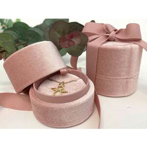 JK Box JK Box Rózsaszín ajándékdoboz nyakláncra szalaggal LTR-3/S/A5 kép