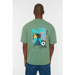 Trendyol Green Men's Relaxed Fit Cycling Collar Short Sleeve Acid Wash Printed T-Shirt kép