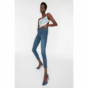 Trendyol Dark Blue Cut-Off Normal Waist Skinny Jeans kép