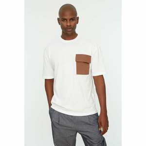 Trendyol White Men's Relaxed Fit 100% Cotton Crew Neck Contrast Woven Pocket T-Shirt kép