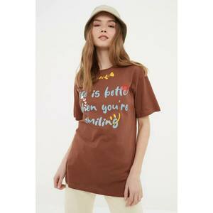 Trendyol Light Brown Printed Boyfriend Knitted T-Shirt kép