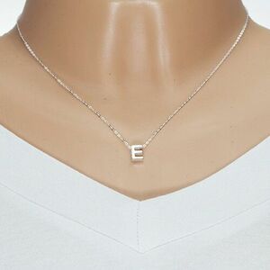 925 ezüst nyaklánc, fényes lánc, nagy nyomtatott E betű kép