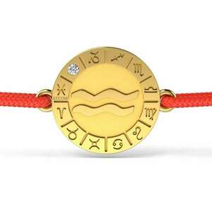Sárga arany karkötő piros szál Aquarius modellel kép