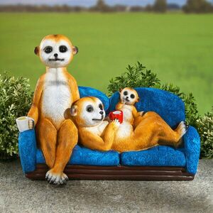 Szurikáta család a kanapén kép