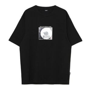 Cropp - Nyomott mintás T-shirt - Fekete kép