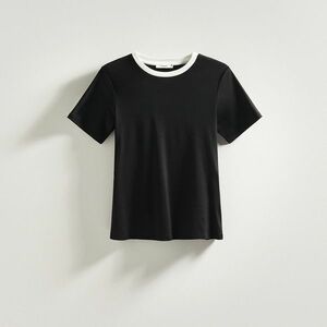 Reserved - T-shirt kontraszt színű szegéllyel - Fekete kép