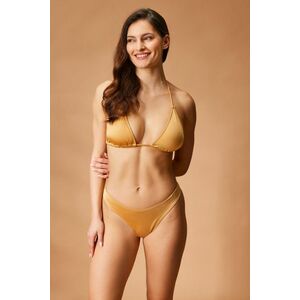 Priya Gold bikini kép
