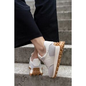 Bézs-fehér alacsony szárú tornacipő Lory kép