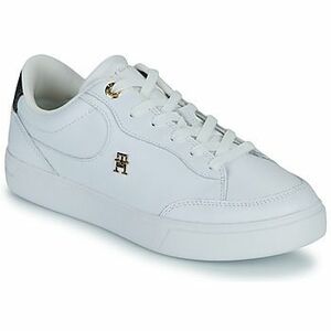 Rövid szárú edzőcipők Tommy Hilfiger ESSENTIAL CHIC COURT SNEAKER RWB kép