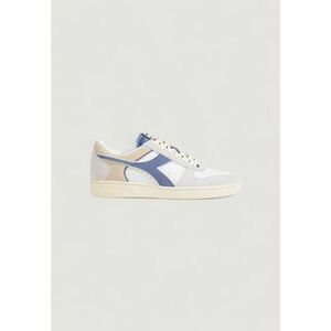 Divat edzőcipők Diadora MAGIC BASKET LOW SUEDE LEATHER 501.178565 kép