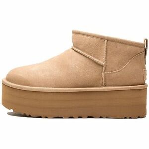 Divat edzőcipők UGG Classic Ultra Mini Platform Boot Sand kép