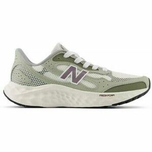 Divat edzőcipők New Balance WARIST kép