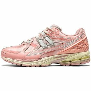 Divat edzőcipők New Balance 1906U Lunar New Year Pink kép