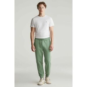 TRÉNINGNADRÁG GANT REG SHIELD SWEATPANTS KALAMATA GREEN kép