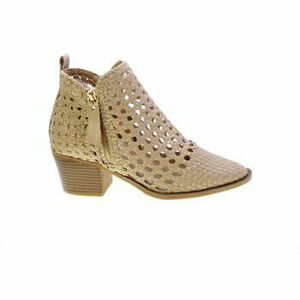 Csizmák Carmela 145076 kép