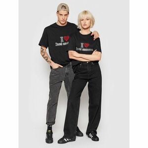 2005 Póló Unisex Hot Moms Fekete Relaxed Fit kép