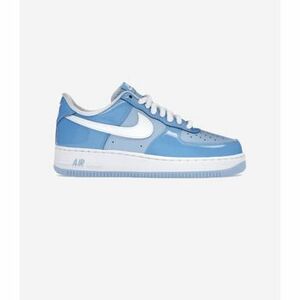 Divat edzőcipők Nike Air Force 1 Low '07 LV8 Phychic Blue White Patent kép