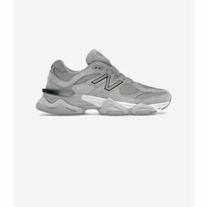 Rövid szárú edzőcipők New Balance 9060 Silver Metallic Grey kép