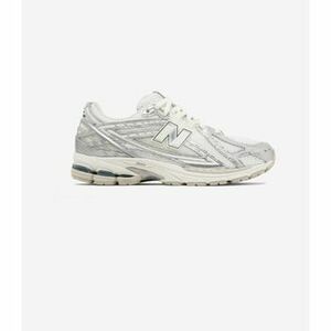 Rövid szárú edzőcipők New Balance 1906R Silver Metallic Sea Salt kép