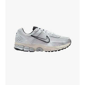 Divat edzőcipők Nike Vomero Pure Platinium kép