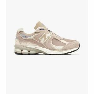 Divat edzőcipők New Balance 2002R Protection Pack Beige kép