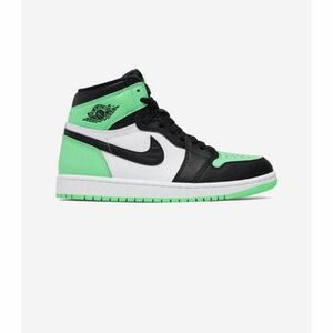 Divat edzőcipők Nike Air Jordan 1 high Green Glow kép