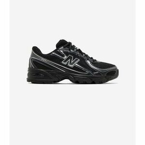 Rövid szárú edzőcipők New Balance 740v2 Black Grey Silver kép