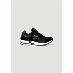 Rövid szárú edzőcipők New Balance 2002R M2002RBK kép