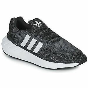 Rövid szárú edzőcipők adidas SWIFT RUN 22 kép