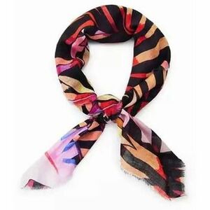 Sálak / Stólák / Kendők Desigual Foulard kép
