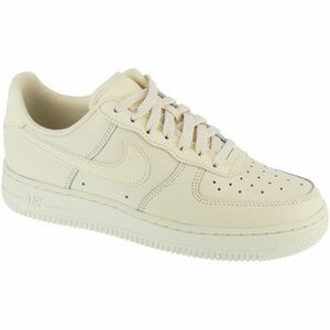 Rövid szárú edzőcipők Nike AIR FORCE 1 07 kép