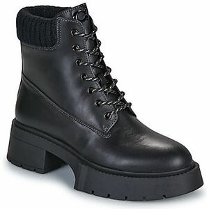Csizmák Coach LEAH PLATFORM LEATHER LACE-UP BOOTIE kép
