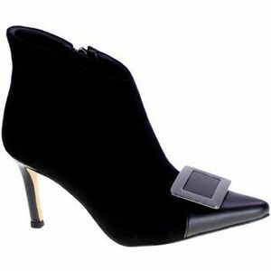 Csizmák Queen Helena 146049 kép