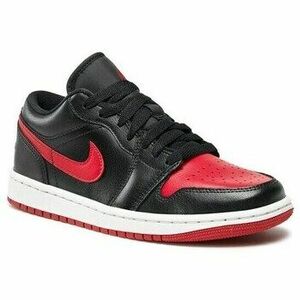 Rövid szárú edzőcipők Nike Air Jordan 1 kép