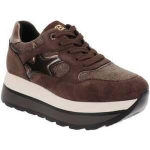 Rövid szárú edzőcipők Queen Helena X3318 kép