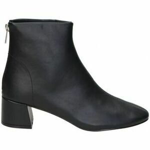 Bokacsizmák Corina M5870 kép